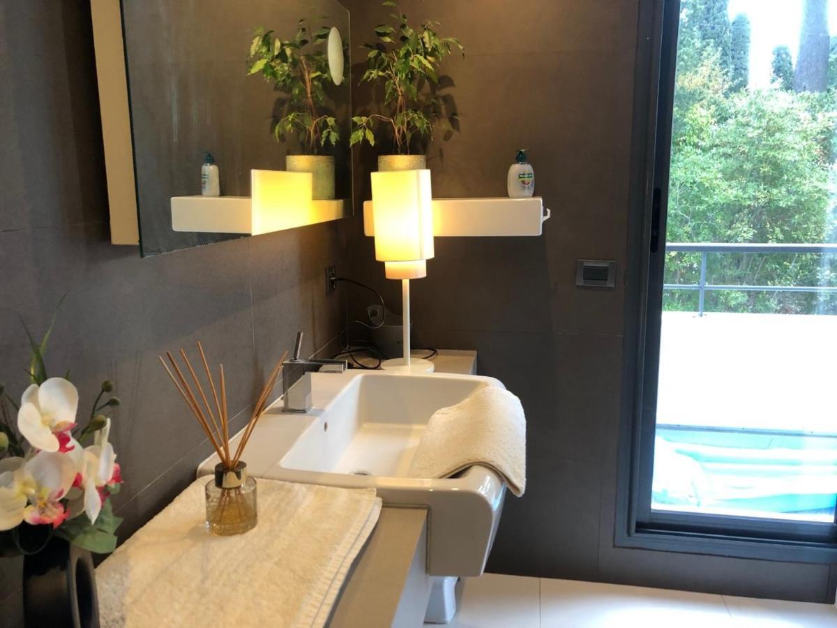 Appartement Montfleury, 2 Terrasses, 2 Chambres , 2 Sdb , Pkg Prive Piscine, 15 Min Walk To Croisette Beach And Palais Des Festivals Cannes Exterior photo