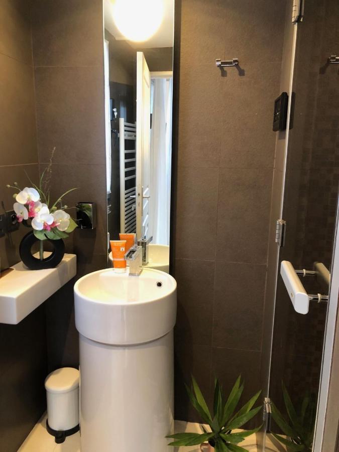 Appartement Montfleury, 2 Terrasses, 2 Chambres , 2 Sdb , Pkg Prive Piscine, 15 Min Walk To Croisette Beach And Palais Des Festivals Cannes Exterior photo